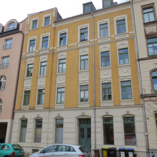 Mietshaus in geschlossener Bebauung Eckstraße 3