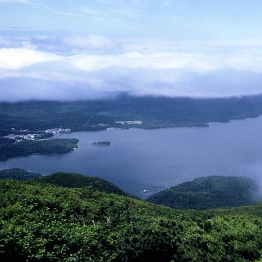 Lake Akan