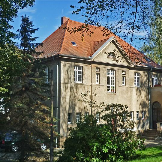 Kirchgemeindehaus mit Saal Pulsnitzer Straße 8