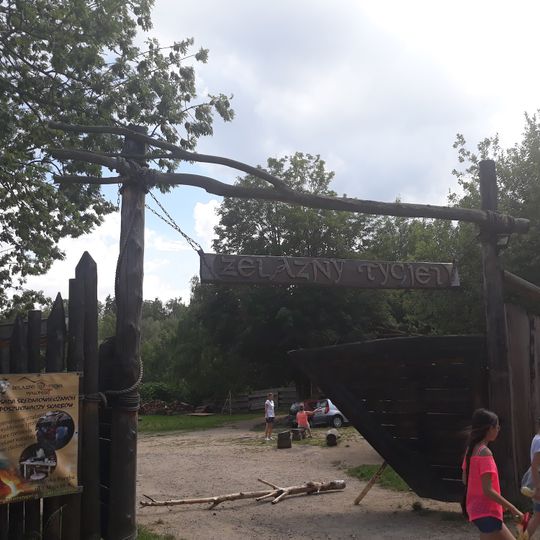 Żelazny Tygiel Walońska Osada Poszukiwaczy Skarbów