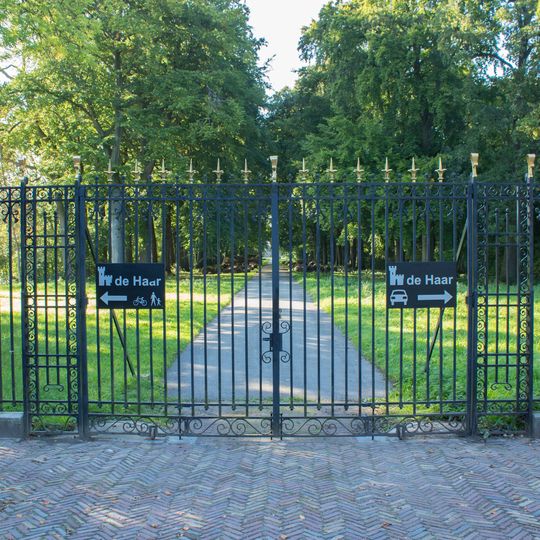 De Haar, entreehek van de Zuylenlaan