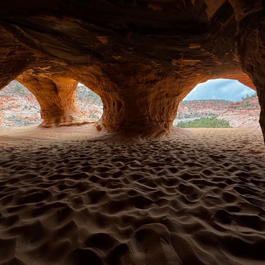 Moqui Caverns
