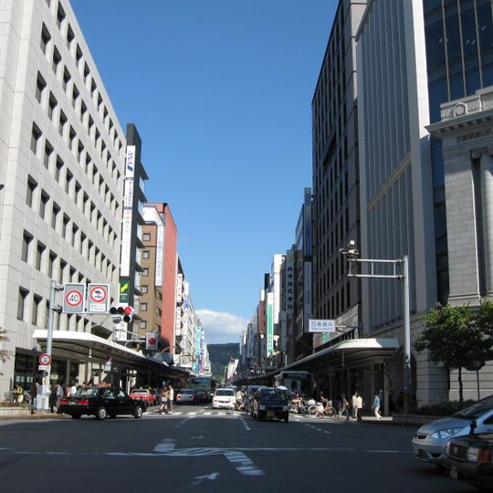 Shijō Station