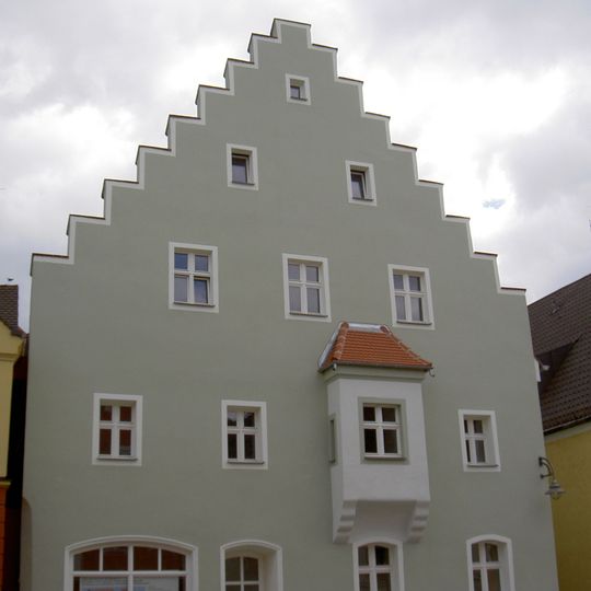 Wohn- und Geschäftshaus