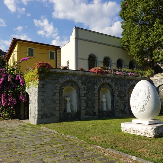 Villa Giorgini Schiff