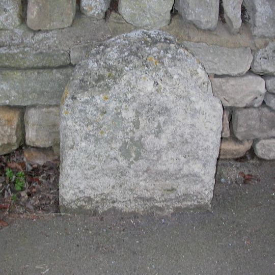 Milestone, Shurdington, jcn Church Lane