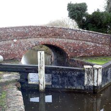 Kennet And Avon Canal, Brunsdon Bridge And Brunsdon Lock At Su 372676