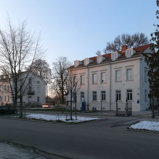 Zwei ehemalige Direktorenvillen der Augsburger Kammgarnspinnerei