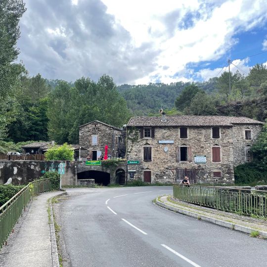 Village de Gîtes et Camping "Le Martinet"