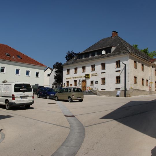 Wirtschaftsgebäude der Großen Hagenberger Taferne, Gasthaus Stegfellner