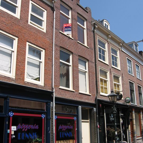 Pand met eenvoudige lijstgevel