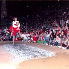 Fiesta del paso del fuego y las Móndidas
