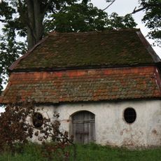 Cemetery chapel in Gudniki