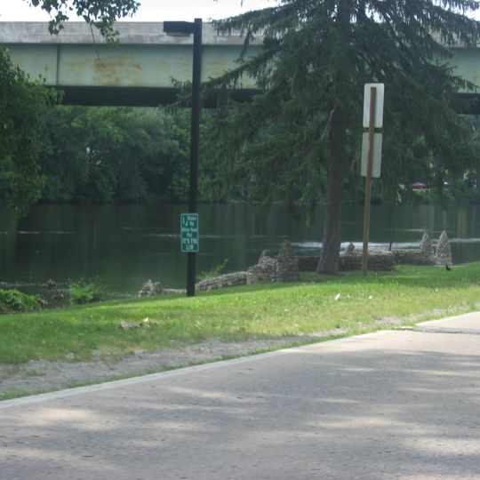 Northside Boulevard Riverwall