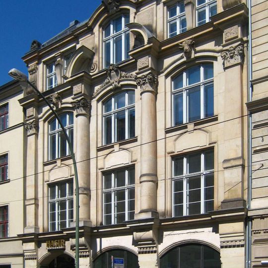 Wohn- und Geschäftshaus Oranienburger Straße 4