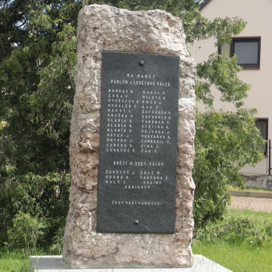 Památník obětem světových válek v Lipencích