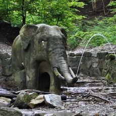 Elefant im Elefantenbach