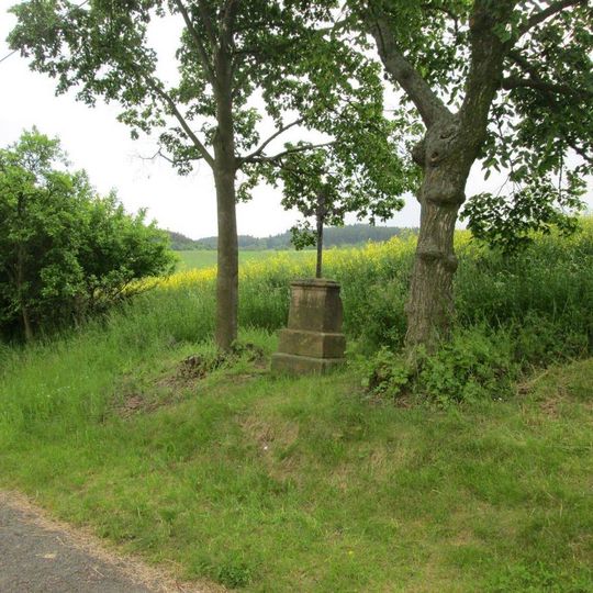 Kříž u cesty nedaleko Bílé Skály