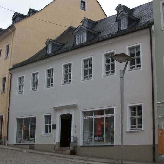 Wohnhaus in geschlossener Bebauung, mit Hofbebauung und Hintergebäude Markt 15