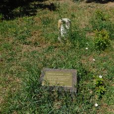 Poslední patník zaniklé silnice mezi Bohunicemi a Brnem v Bohunicích