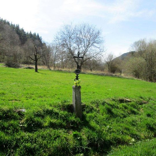 Kříž jihovýchodně od Žichovic