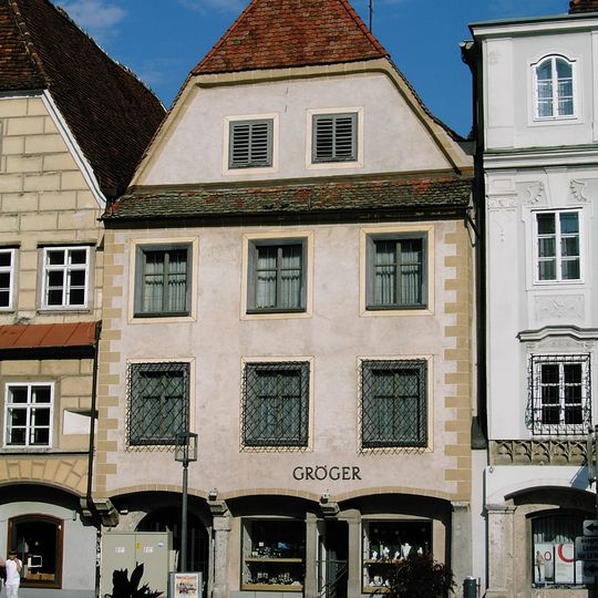 Haus mit Hoftrakt