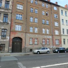 Mietshaus in geschlossener Bebauung Christoph-Lüders-Straße 43