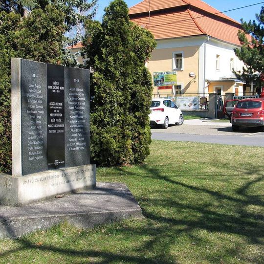 Pomník obětem 1. a 2. světové války, Velká Dobrá