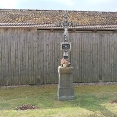 Kříž na západním okraji vsi