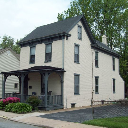 Building at 34 Choate Street