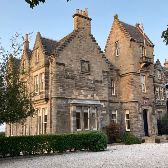 St Andrews, The Scores, University House