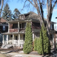Owen Residence / Dominion Meteorological Station