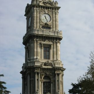 Wieża Zegarowa Dolmabahçe