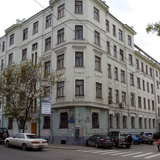 Улица Земляной Вал 66/20