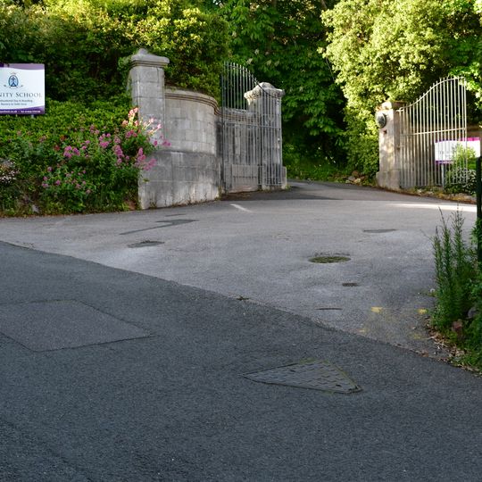South Entrance Walls And Gate Piers To Trinity School, At Sx 9379 7391