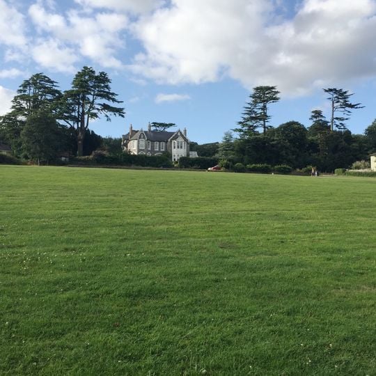 Bishopsteignton House