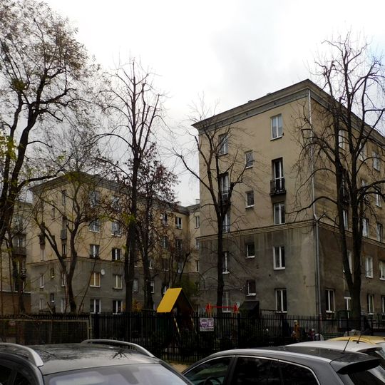 Blok przy ulicy Białobrzeskiej 19