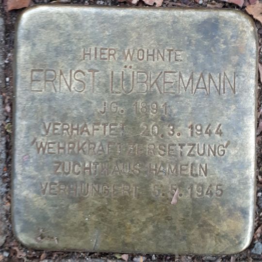 Stolperstein en memoria de Ernst Lübkemann