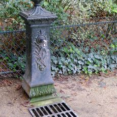Wallace fountain, drinking fountain, standpipe