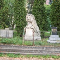 Pomník padlým ve světových válkách ve Statenicích