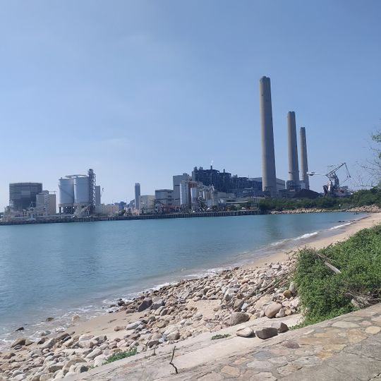 大灣肚沙灘 Lamma Power Station Beach