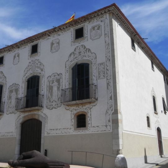 Casal de los Montoliu El Castillo)''