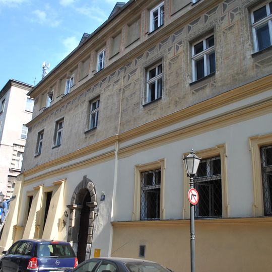 Św. Krzyża 13 / św. Tomasza 35