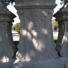 Sv. Ján Nepomucký s anjelmi, podstavec