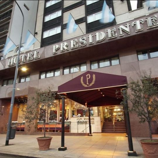 Hotel Presidente.