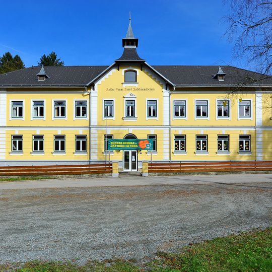 Kaiser-Franz-Josef-Jubiläumsschule, Meiselding 23, Mölbling