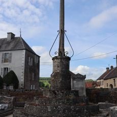 Croix de cimetière de Chailly-sur-Armançon