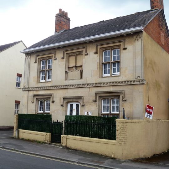 No 4 Together With Front Garden Railings And South Wall To Front Garden