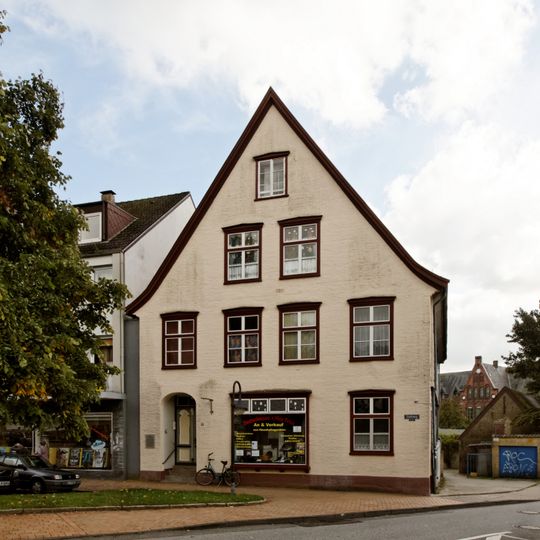 Wohn- und Geschäftshaus