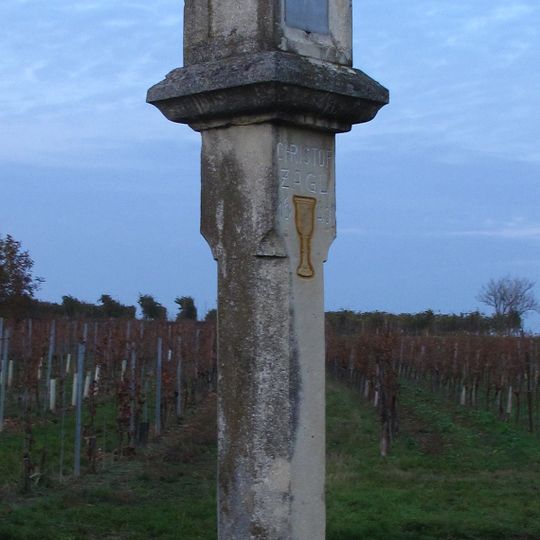 Wayside shrine 'Wegebau Weinträgerin'